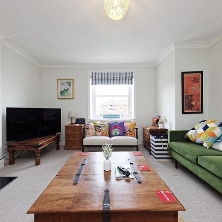 Viking Bay View 3 Bed Apartment Бродстейрс Экстерьер фото