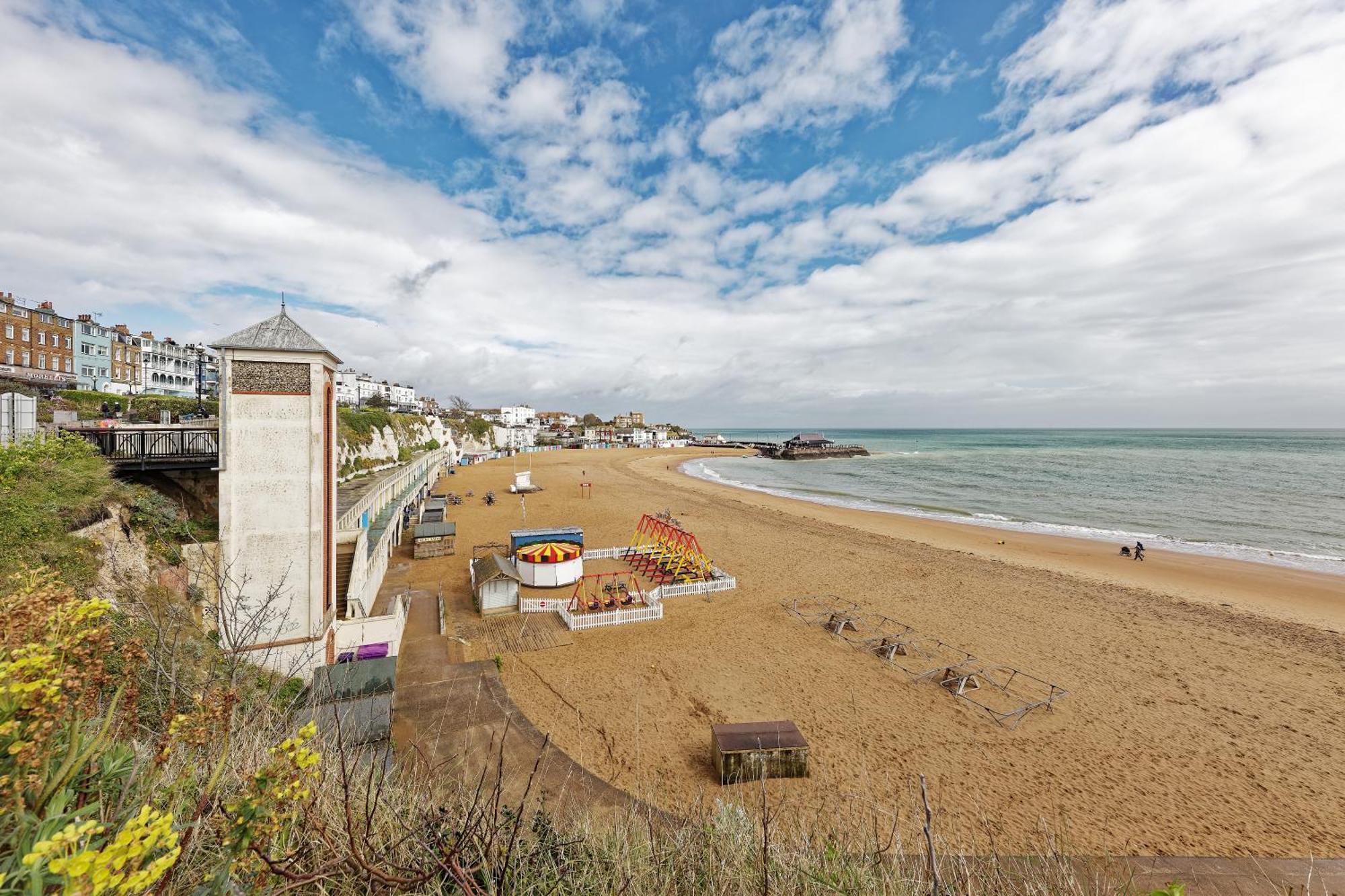 Viking Bay View 3 Bed Apartment Бродстейрс Экстерьер фото